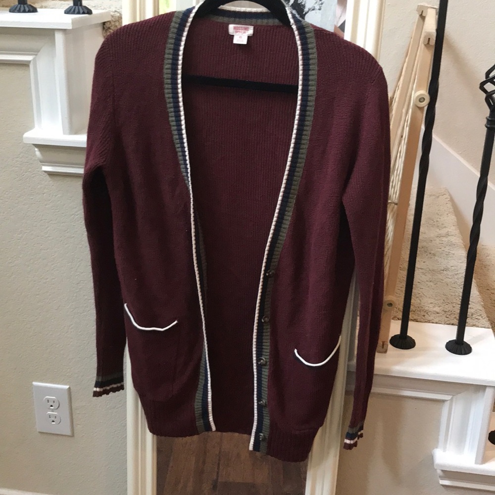Maroon Cardigan 🌺